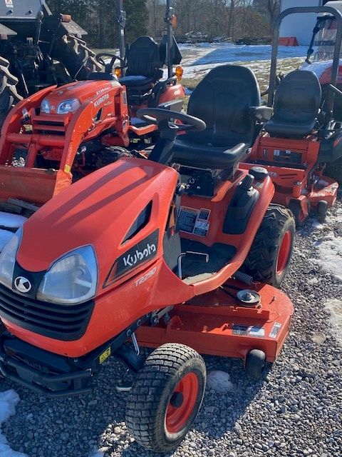 KUBOTA T2290 48″ GARDEN TRACTOR